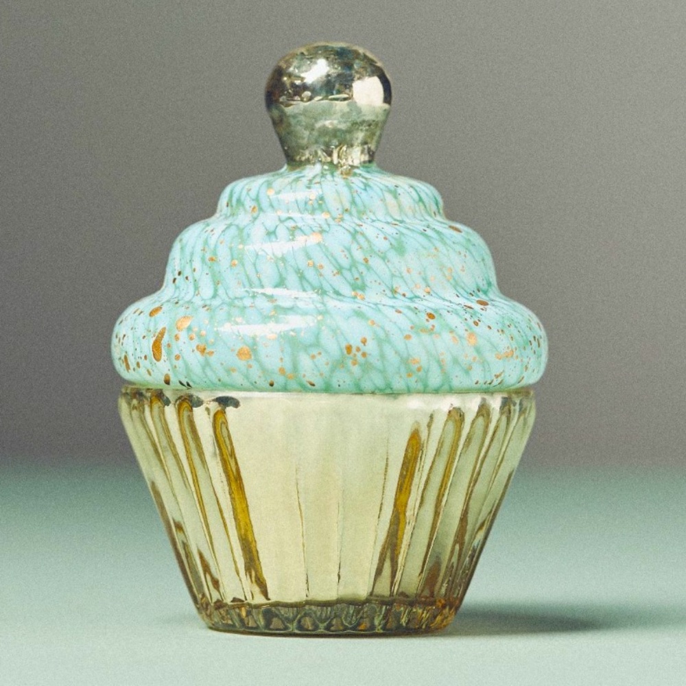 Cupcake candle